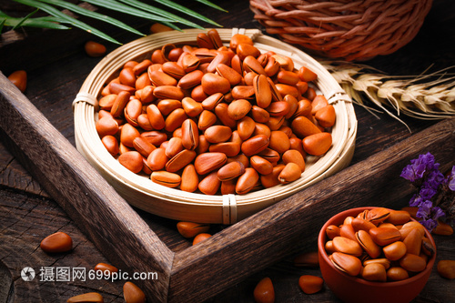 干果珍品 炒貨松子的魅力與營養價值