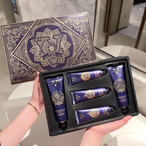 櫻花香氛護(hù)手霜禮盒 精致伴手禮，為現(xiàn)代女性注入滋潤與優(yōu)雅